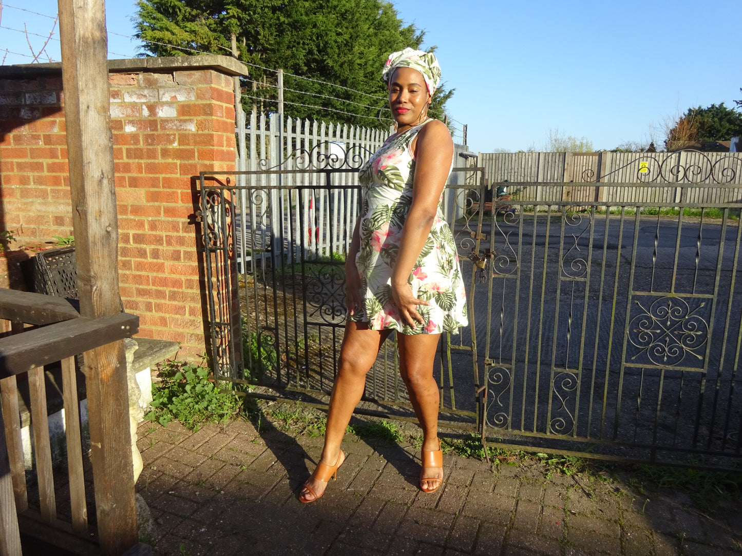 Summer Amber Leaf Dress Womenswear Chic Cute Beachwear Green Pink Cream